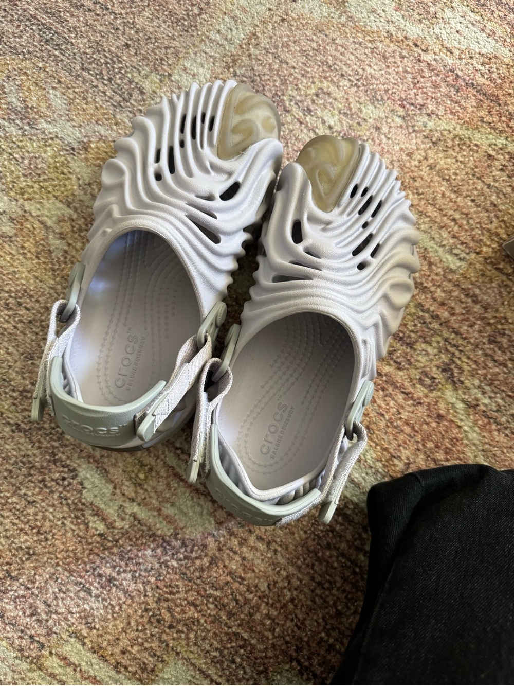 Crocs salehe bembury size 4